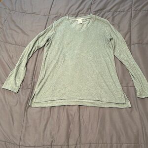 Women’s Matty M long sleeve v-neck tunic. Size small. Green heathered co…